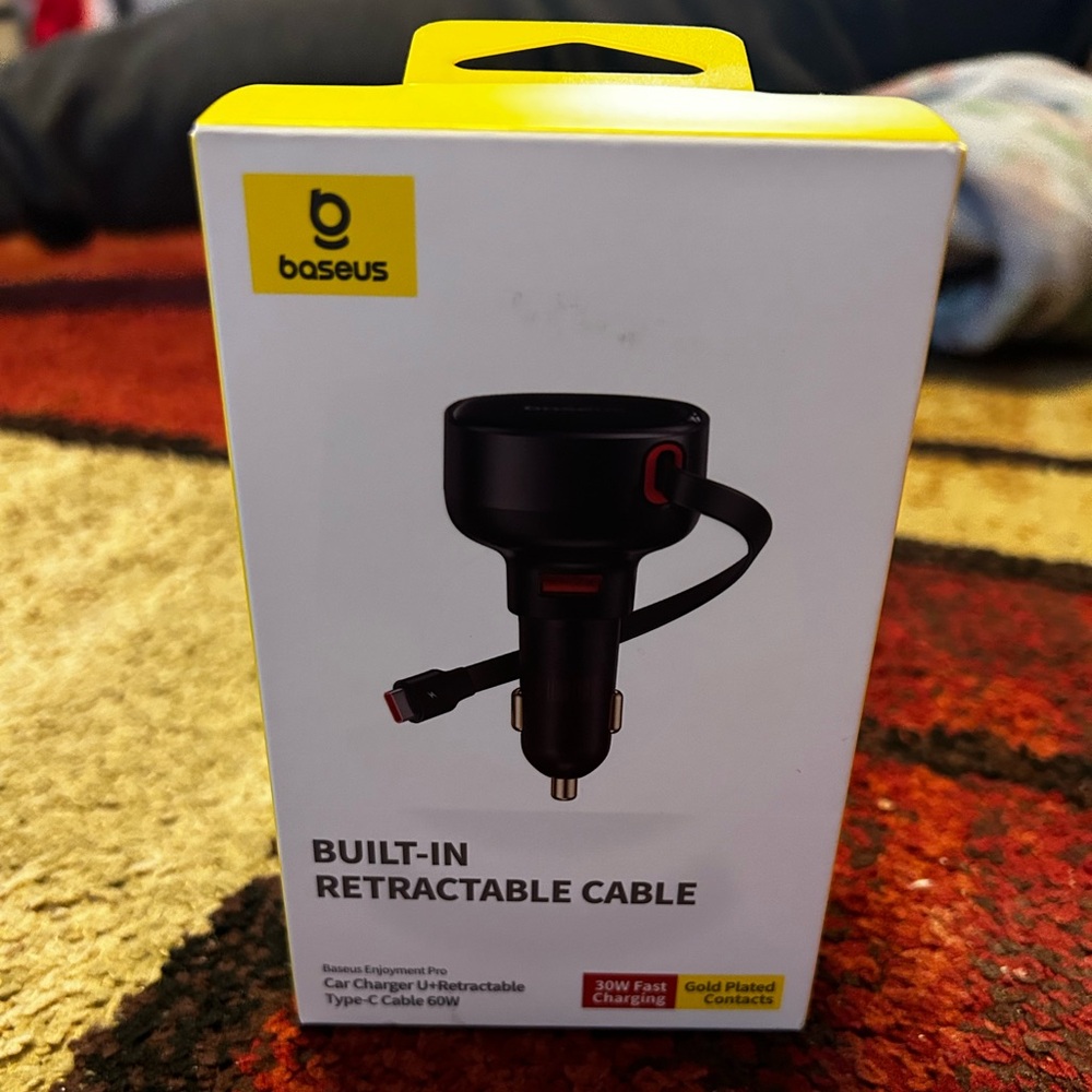 BRAND NEW Baseus Type C Retractable Car Charger